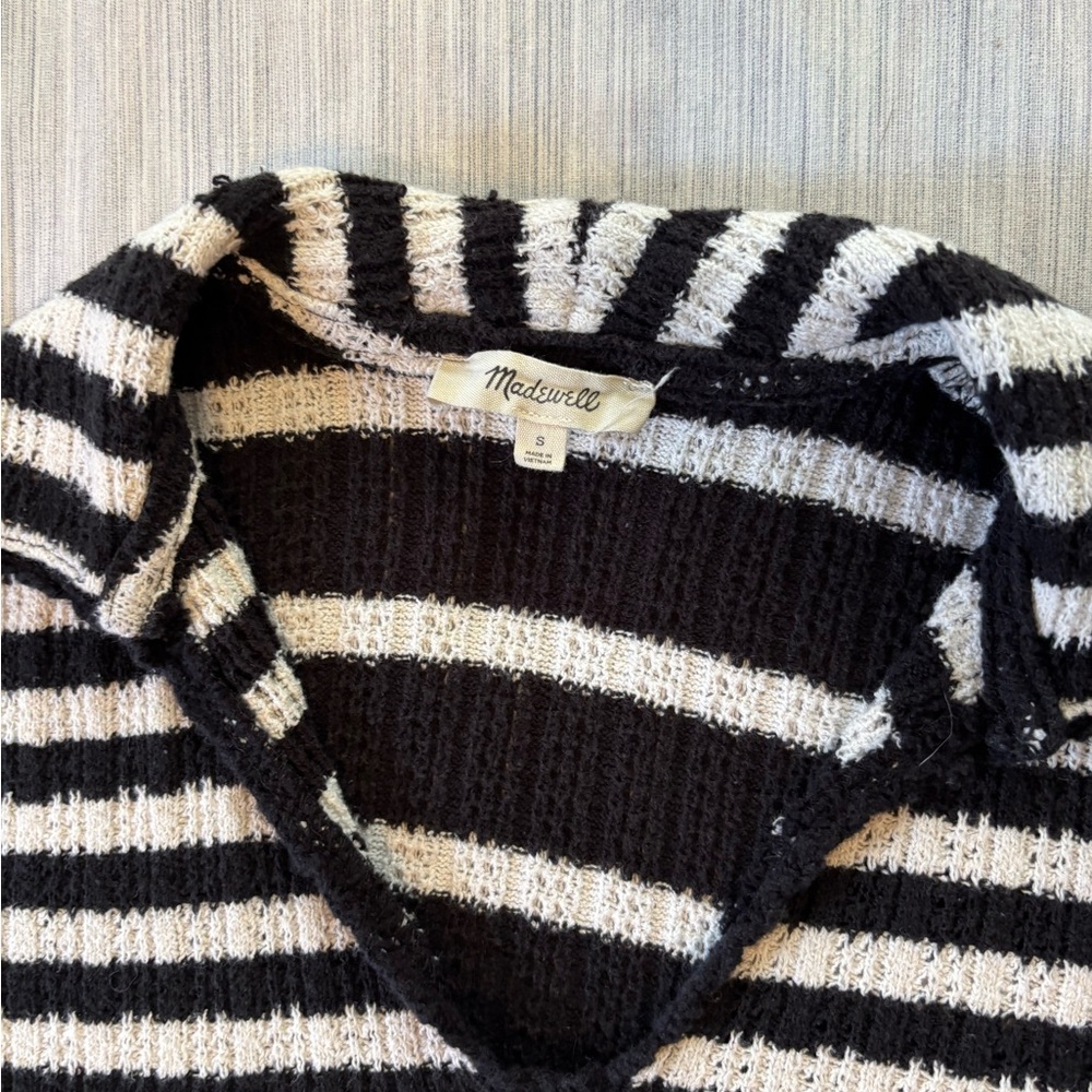 Madewell Crochet-Knit V-Neck Sweater Tee - Picture 8 of 9